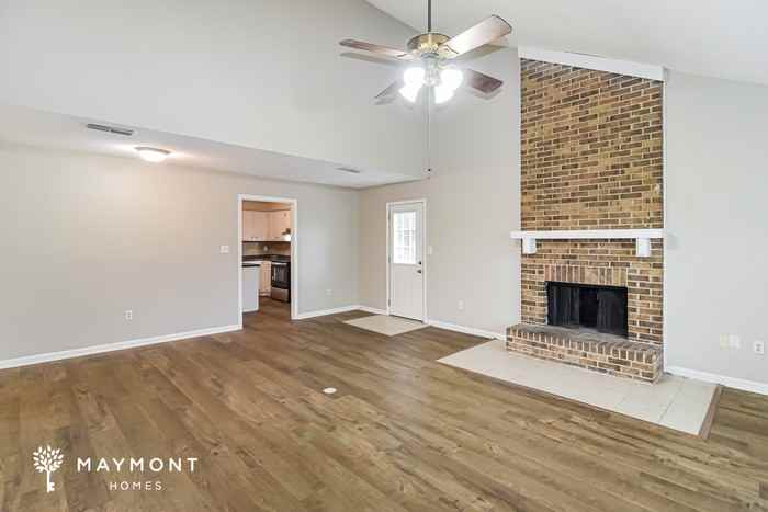 5805 Hyde Park Dr - Photo 4 of 12