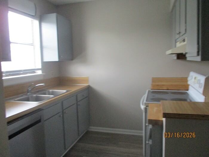 208 Misenheimer Dr Nw #208 - Photo 4 of 6