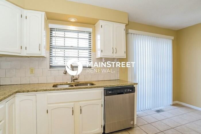 1126 E Elizabeth St - Photo 7 of 16