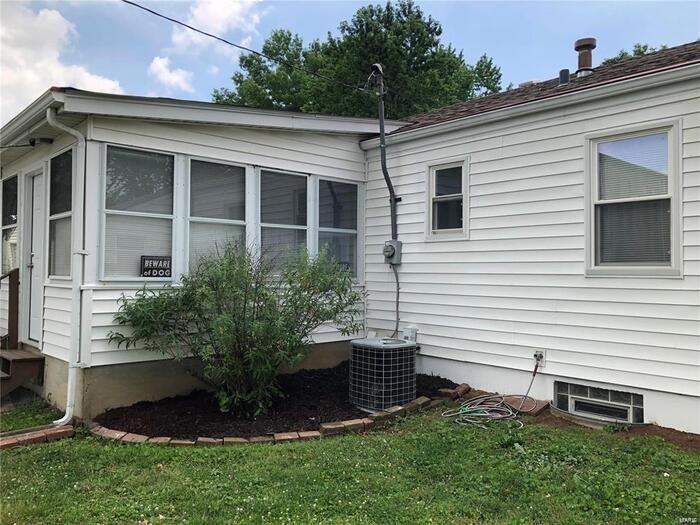 7113 Leona St - Photo 4 of 22