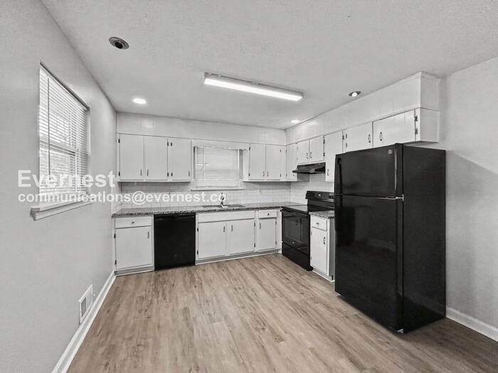 4126 Macduff Dr - Photo 4 of 36