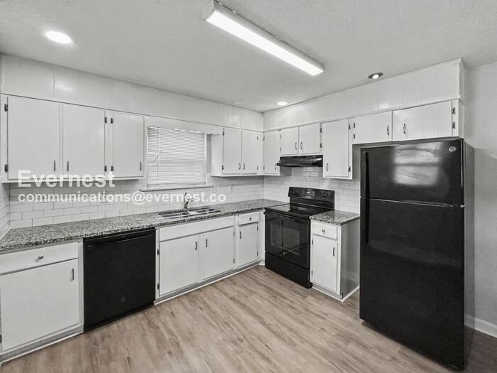 4126 Macduff Dr - Photo 6 of 36