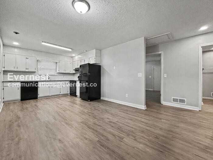 4126 Macduff Dr - Photo 7 of 36