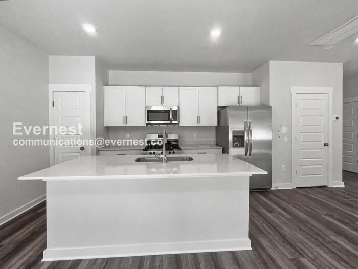 2284 Robert Gwynne Dr - Photo 2 of 23