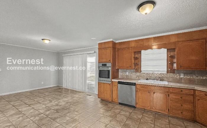 400 Glen Crest Dr - Photo 3 of 31