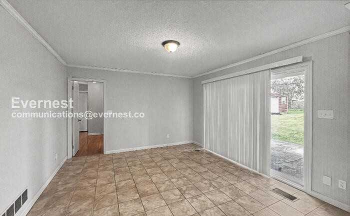 400 Glen Crest Dr - Photo 5 of 31