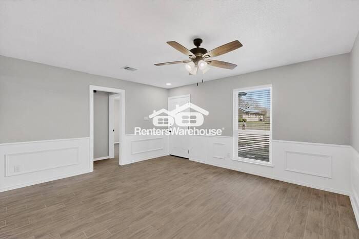 3905 Furneaux Ln - Photo 5 of 43