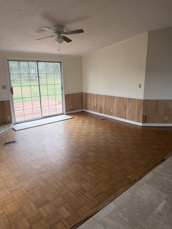 107 Shiloh Rd - Photo 3 of 14