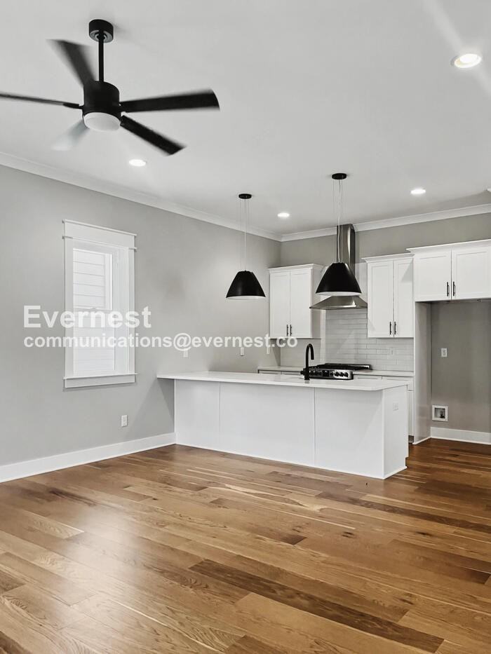 121 Lucile St - Photo 5 of 27