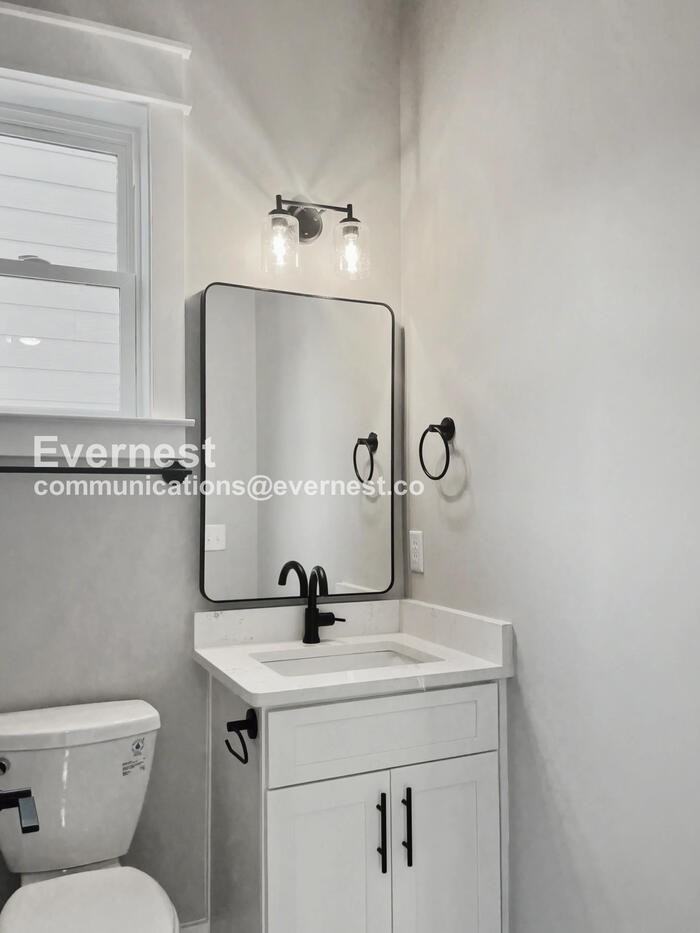 121 Lucile St - Photo 7 of 28