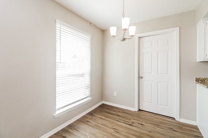 3310 Ridgehaven St - Photo 7 of 17