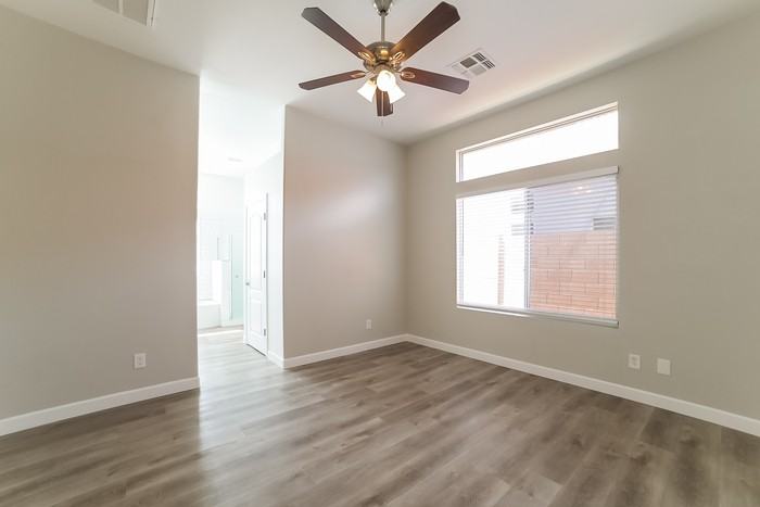 17644 N 17th St - Photo 7 of 16