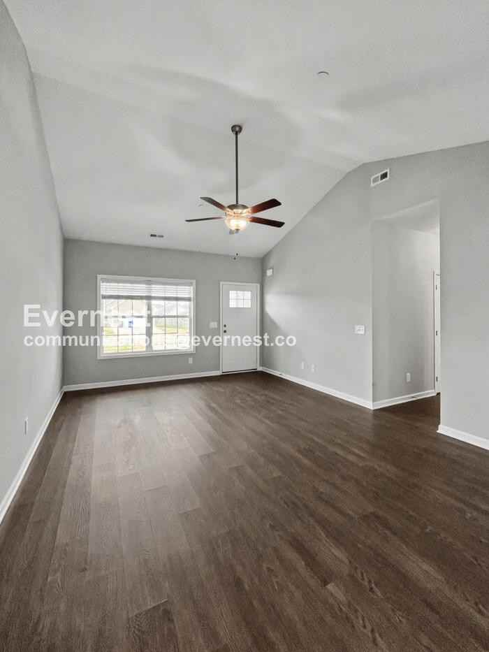 1203 Trestle Dr - Photo 7 of 34