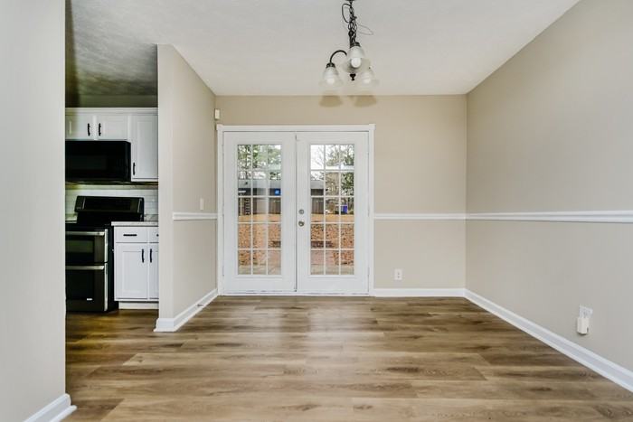 951 Woodbridge Dr Ne - Photo 4 of 15