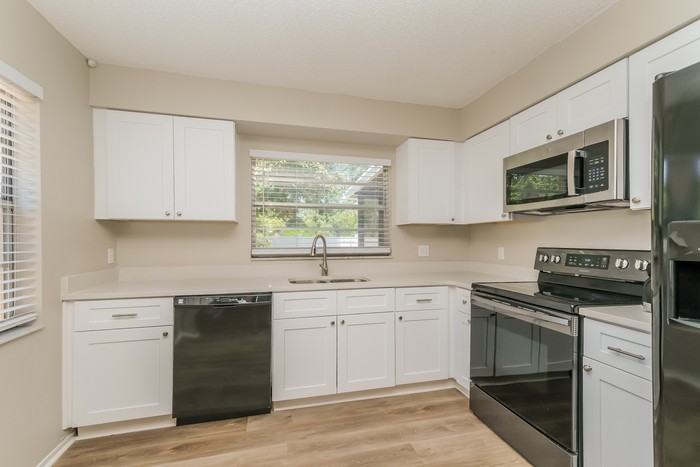 8431 Duval Dr - Photo 6 of 16