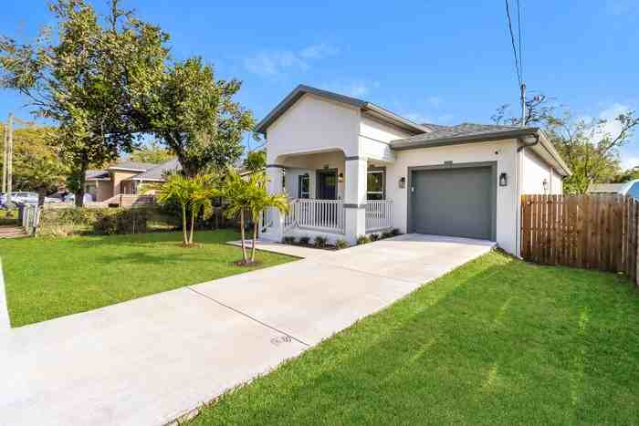 2001 E Wood St - Photo 2 of 18