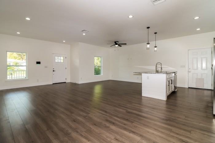 2001 E Wood St - Photo 3 of 18