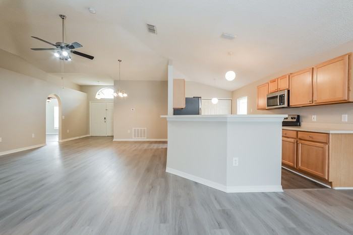 1169 Amanda Kay Cir - Photo 4 of 16