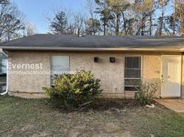 featured image of 248 Fox Glen Rd Nw #B