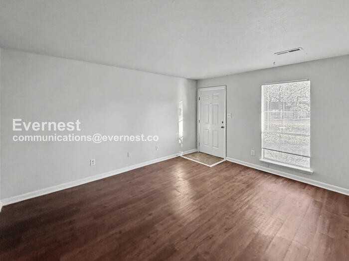 248 Fox Glen Rd Nw #B - Photo 4 of 19