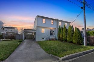 816 Geranium St Nw - Photo 1 of 1