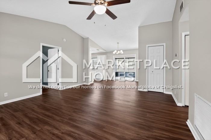 114 Oak Ct - Photo 5 of 31