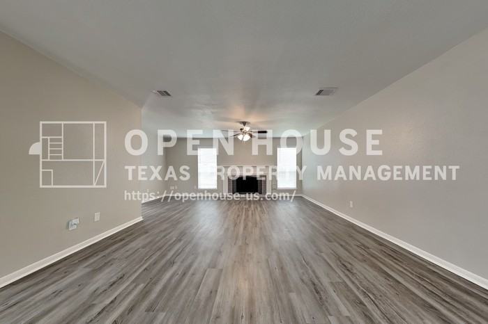 9411 Bayou Bluff Dr - Photo 5 of 21