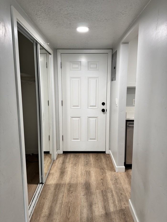 42 W Lester Ave #F17 - Photo 4 of 18