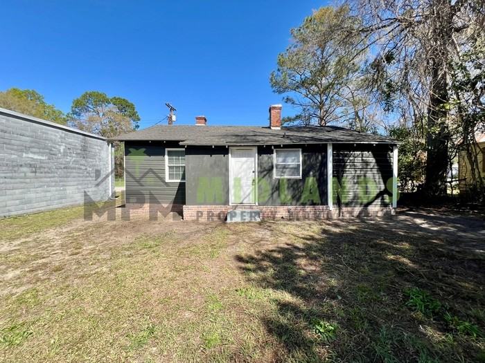 610 W Hampton Ave - Photo 4 of 37