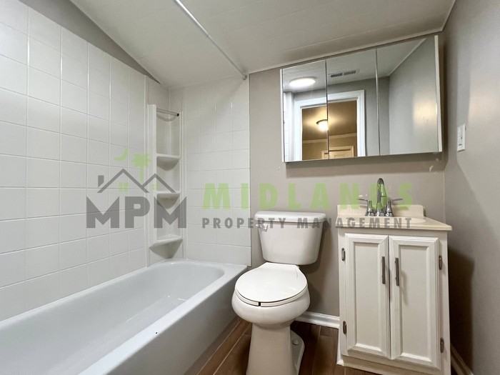 610 W Hampton Ave - Photo 6 of 37