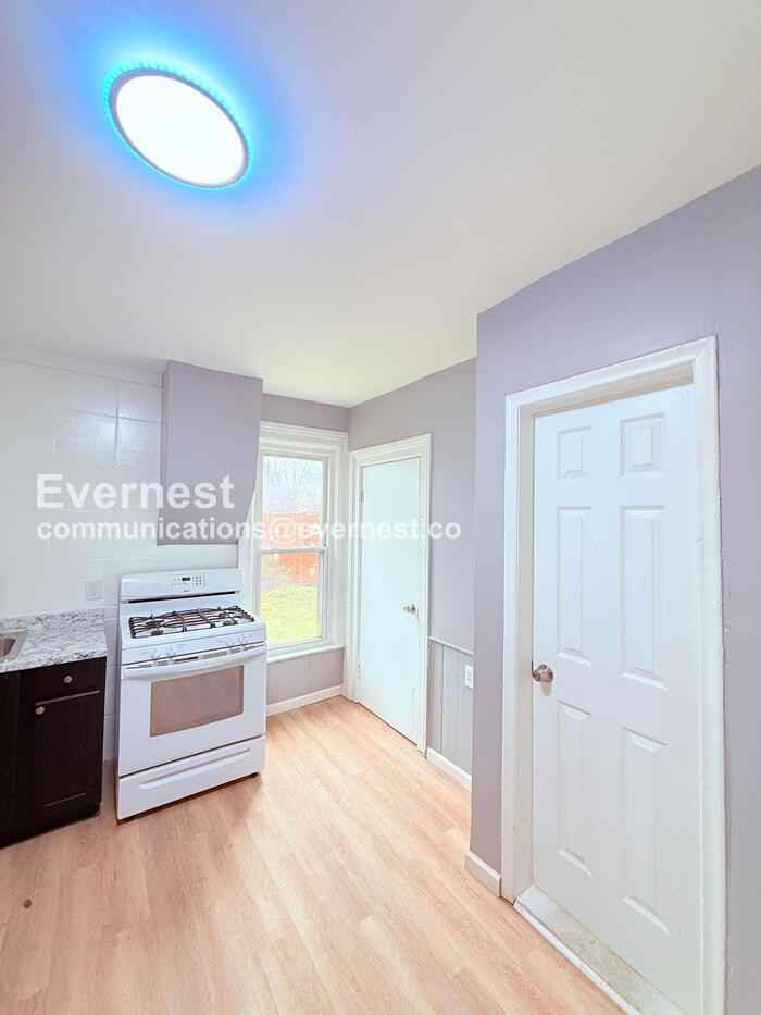 4619 16th St - Photo 4 of 37