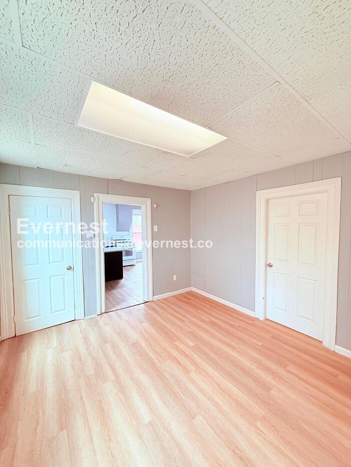 4619 16th St - Photo 7 of 37