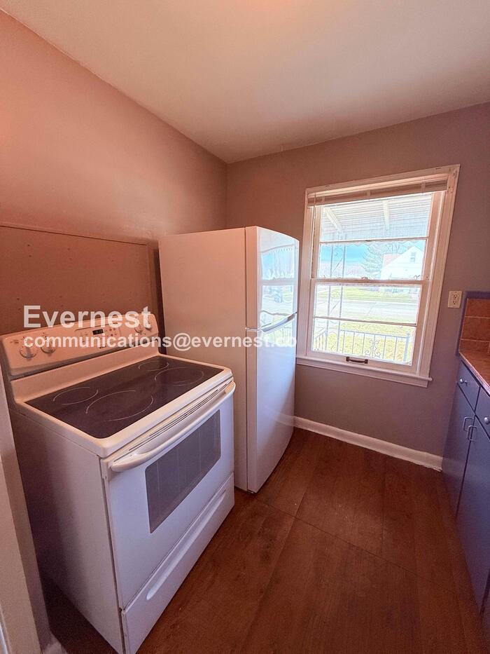 17504 Toepfer Dr - Photo 3 of 32