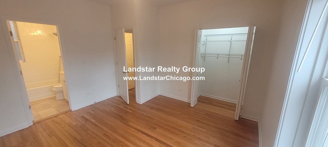 4954 N Ridgeway Ave #2 - Photo 4 of 20