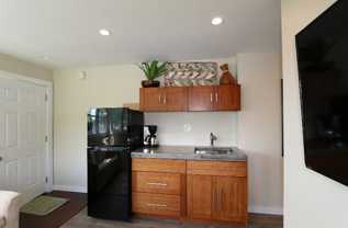 2464 Gardenia St - Photo 1 of 1