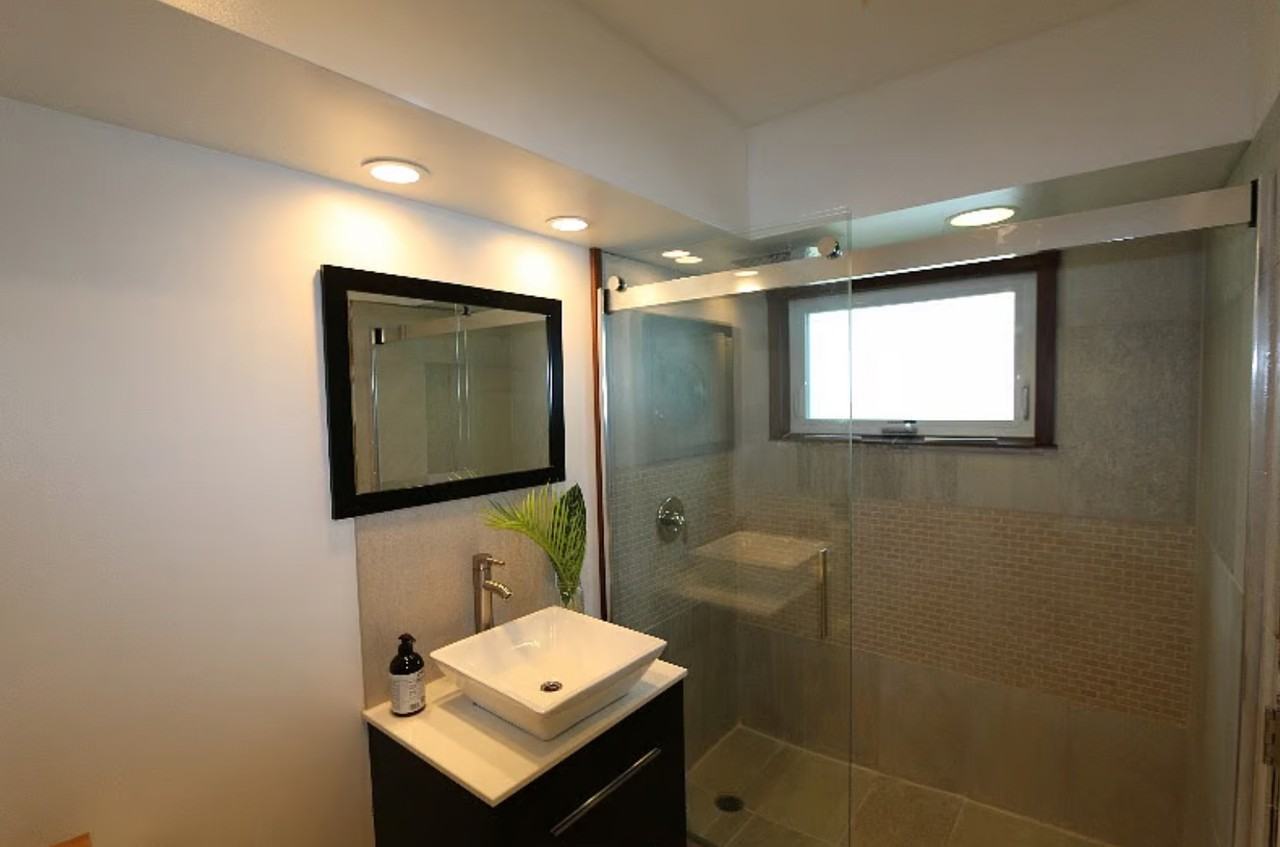 2464 Gardenia St - Photo 3 of 8