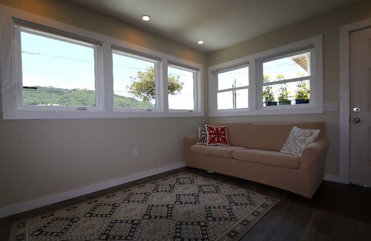 2464 Gardenia St - Photo 4 of 8