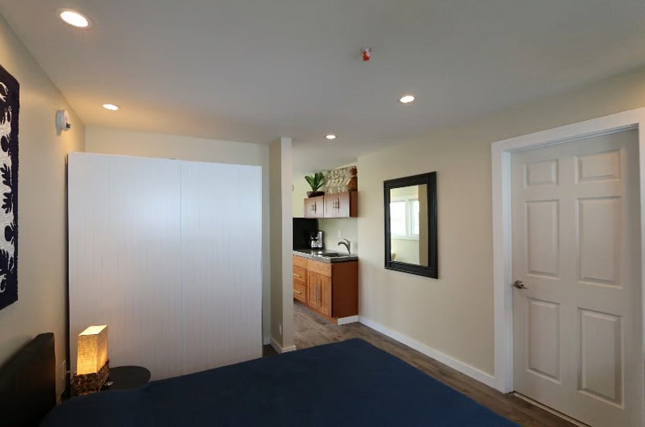 2464 Gardenia St - Photo 5 of 8