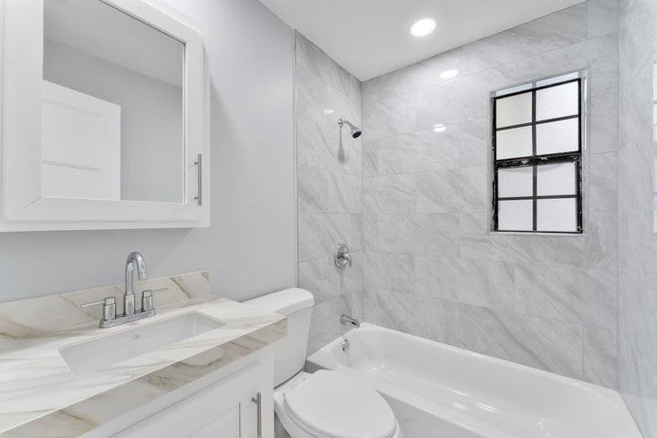 143 Ne 6th Ct #NA - Photo 3 of 8