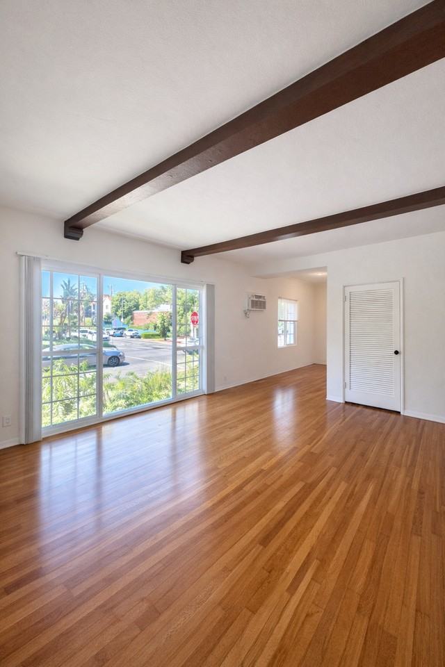 1356 N Gardner St #A - Photo 5 of 12