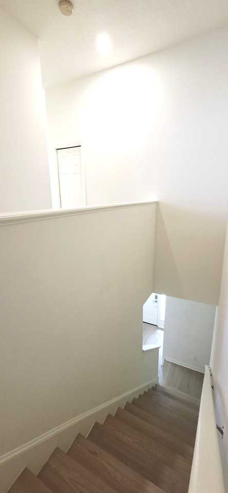 569 Vallance Way Ne #569 - Photo 4 of 28