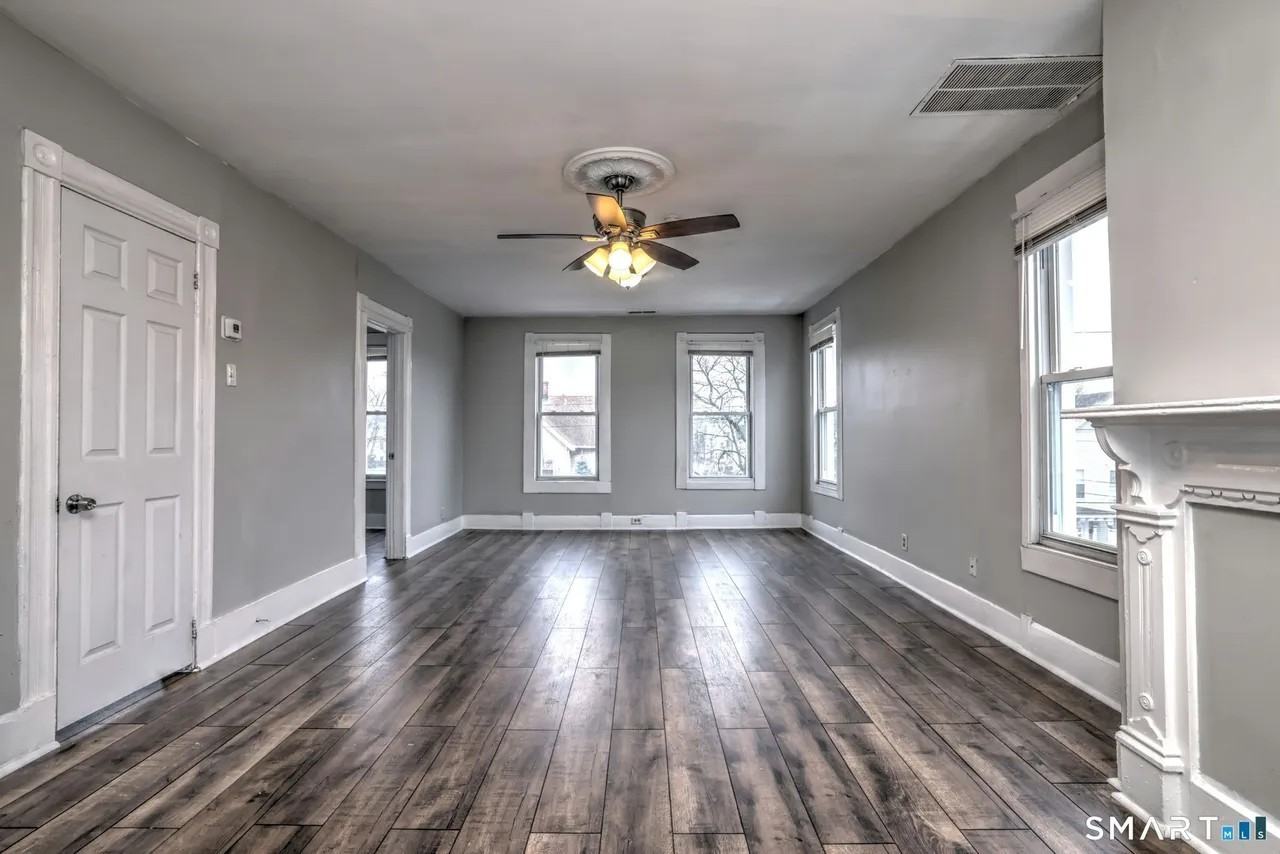 168 Lloyd St #3 - Photo 2 of 15