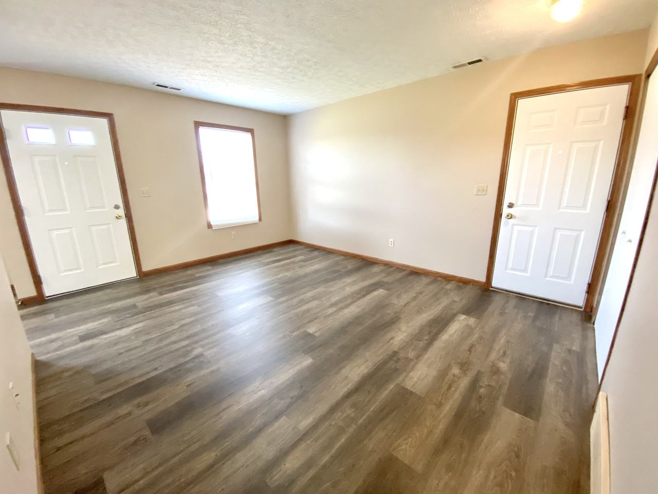 2525 Zircon St Ne #2525 - Photo 3 of 16