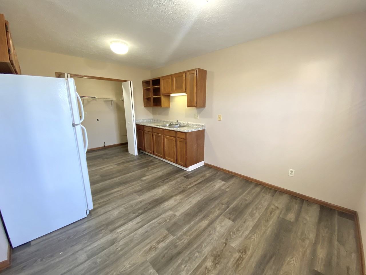 2525 Zircon St Ne #2525 - Photo 5 of 16