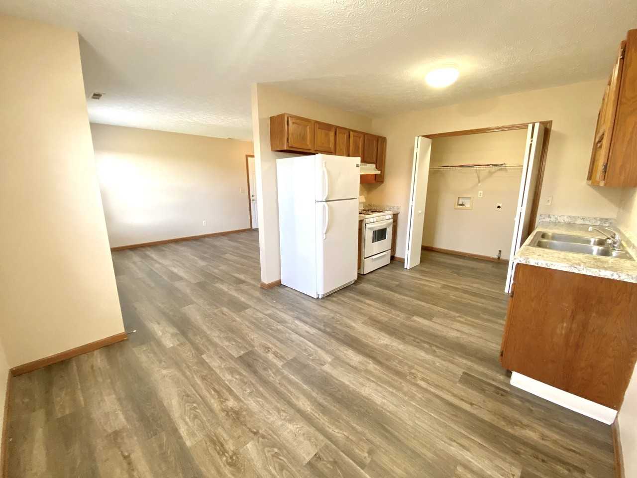 2525 Zircon St Ne #2525 - Photo 7 of 16