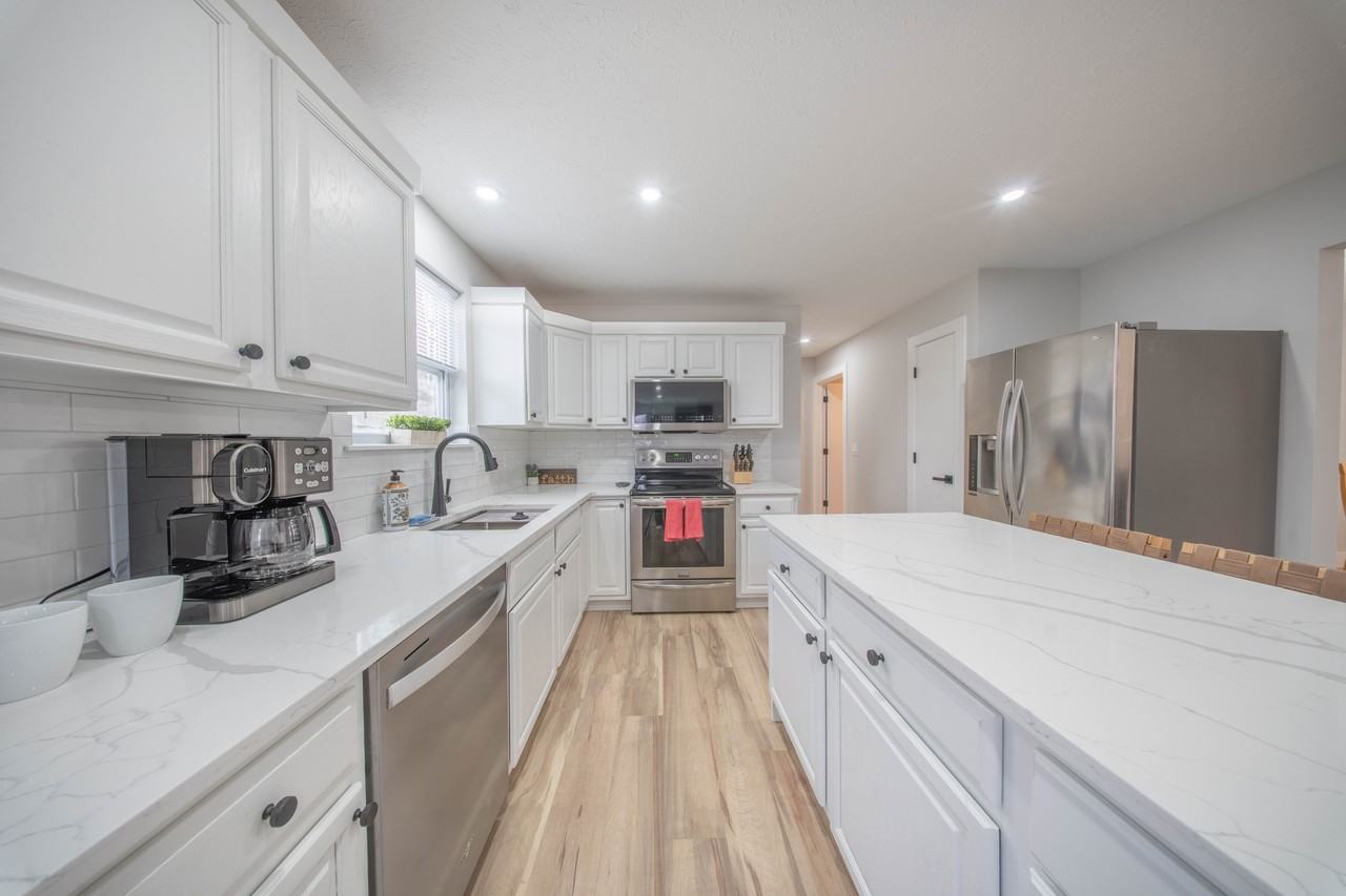 885 Columbia Rd #NA - Photo 2 of 42