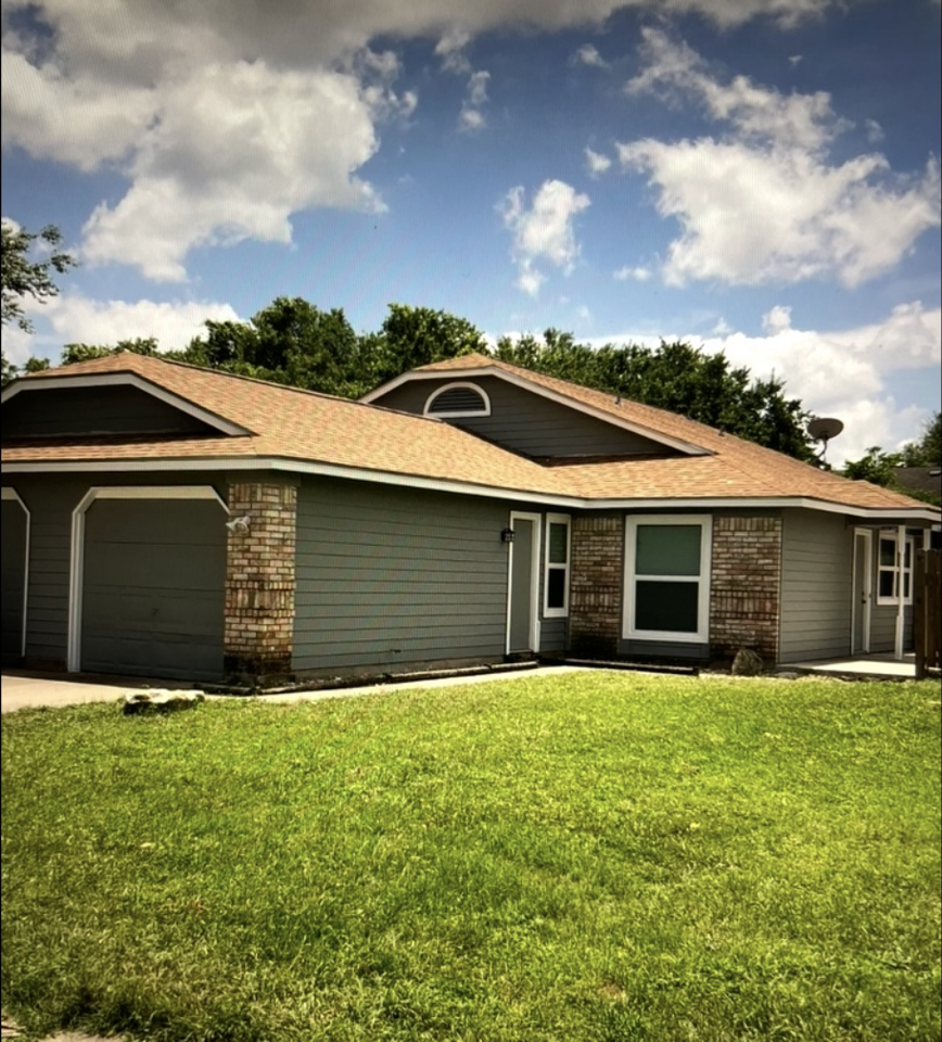 8709 Piney Point Dr #NA - Photo 3 of 3