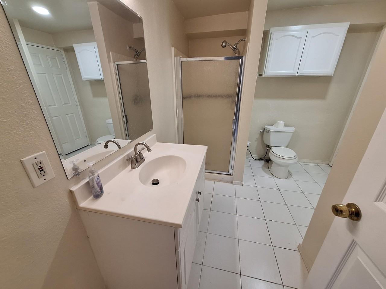 Surrey Dr #2 - Photo 3 of 17