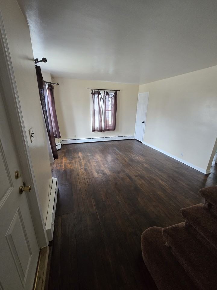 912 Botham Ave #NA - Photo 2 of 22