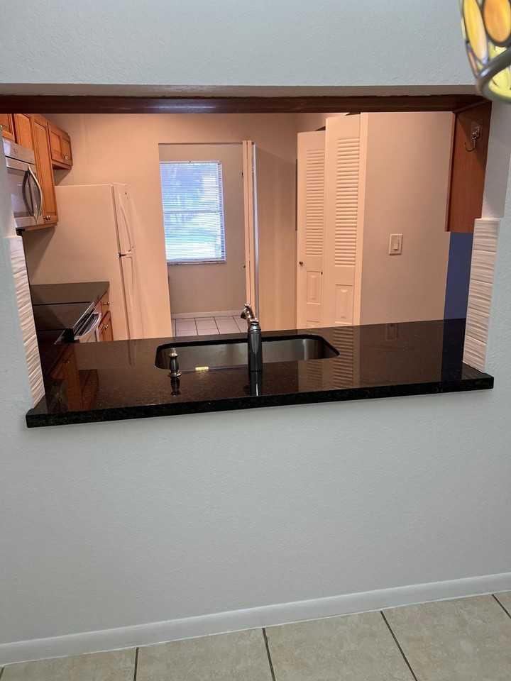 24 Laredo Pl - Photo 4 of 19